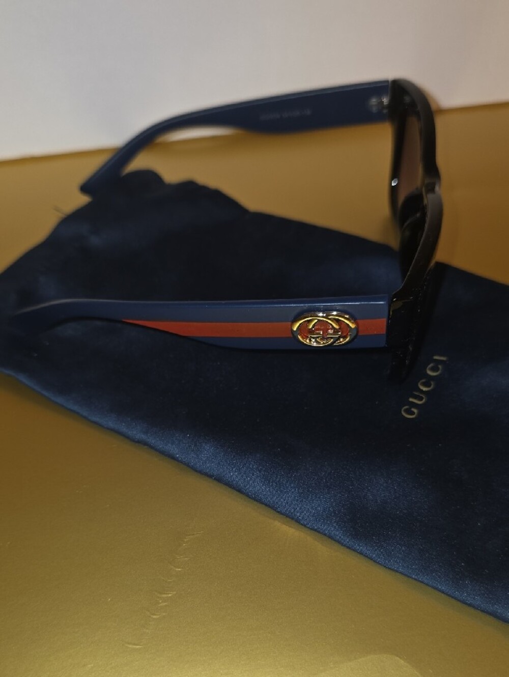 Gucci Blue Sunglasses with Red Stripe and Gold Logo No Box No Case - Picture 2 of 8